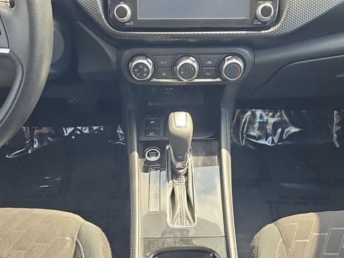 Used 2023 Nissan Kicks SV FWD image 10