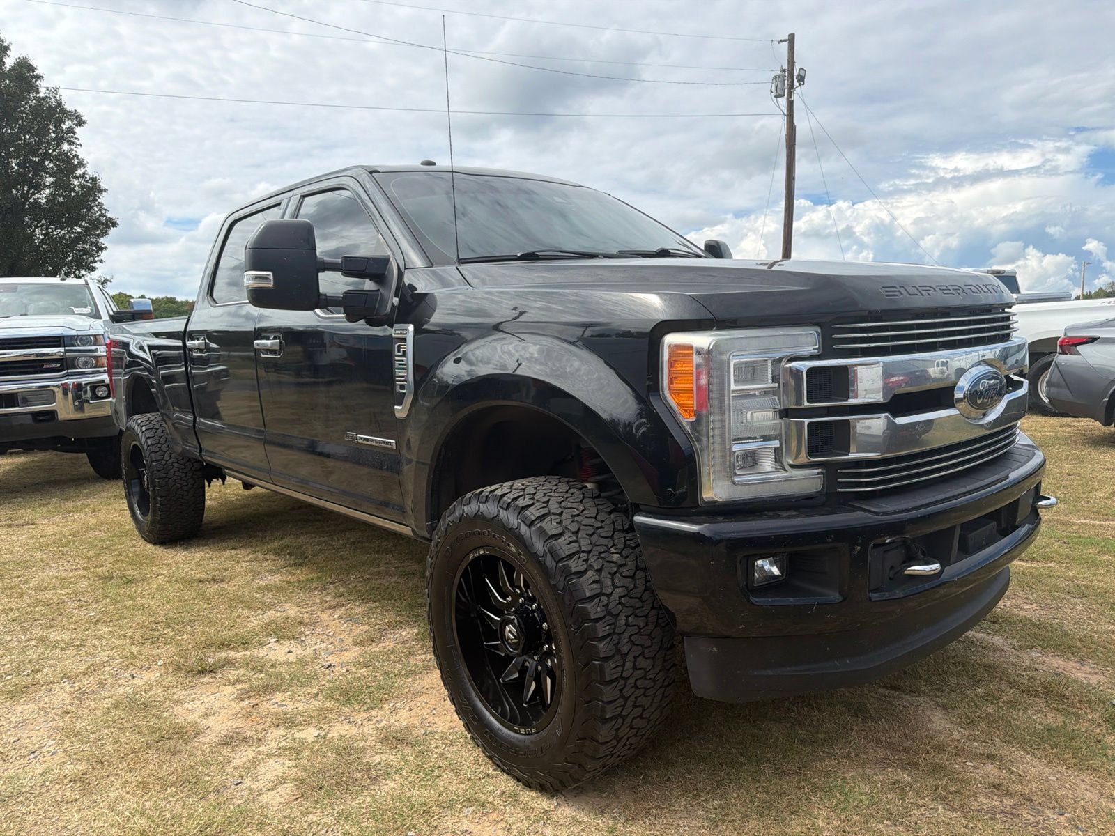 Used 2018 Ford F250 Limited w/ FX4 Off-Road Package AWD/4WD image 4