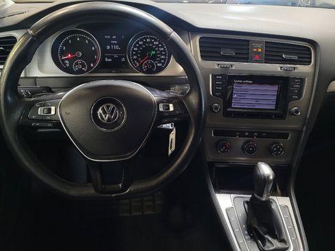 Used 2015 Volkswagen Golf 4-Door FWD image 22