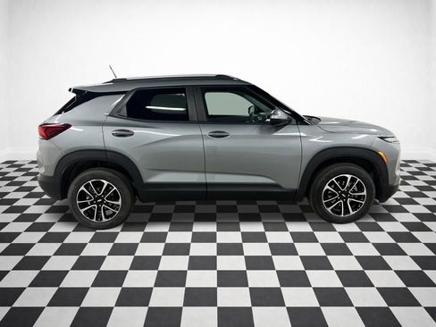 Certified 2025 Chevrolet TrailBlazer LT image 2