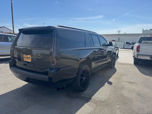 Used 2020 Cadillac Escalade ESV Platinum w/ Escalade Sport Edition AWD/4WD image 4