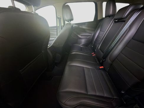 Used 2015 Ford Escape Titanium FWD image 28