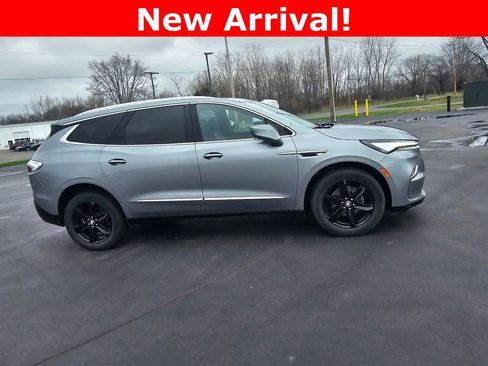 Used 2023 Buick Enclave Essence w/ Experience Buick Package image 2