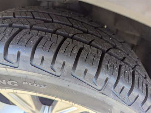 Used 2020 Ford Explorer Limited AWD/4WD image 21