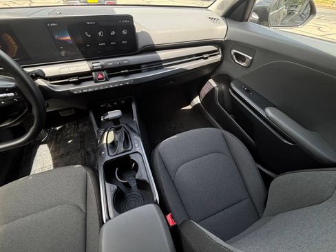 Used 2025 Kia K4 FWD image 35