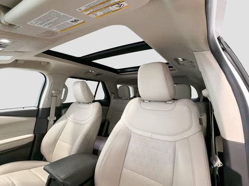 Used 2023 Ford Explorer Platinum w/ Technology Package AWD/4WD image 19