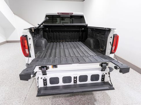 Used 2023 GMC Sierra 1500 AT4 w/ AT4 Premium Package image 12