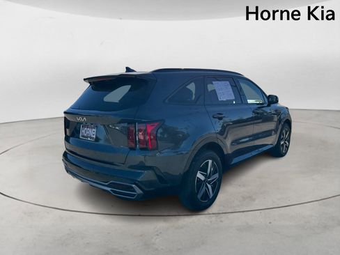 Certified 2023 Kia Sorento S w/ Panoramic Sunroof Package image 4