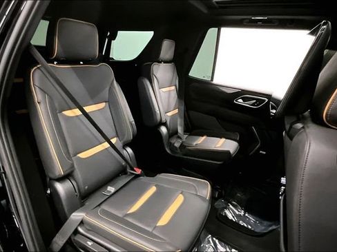 Used 2023 GMC Yukon AT4 w/ Technology Package AWD/4WD image 23
