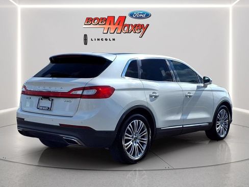 Used 2017 Lincoln MKX Reserve AWD/4WD image 4