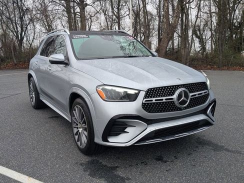Used 2024 Mercedes-Benz GLE 450 4MATIC image 3