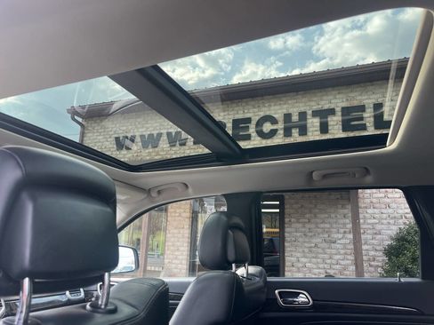 Used 2012 Jeep Grand Cherokee Laredo image 29