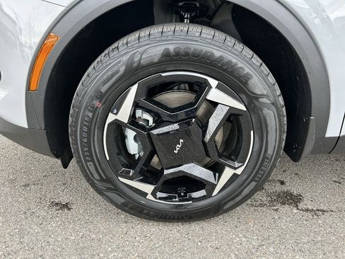 New 2026 Kia Sportage AWD Hybrid image 9