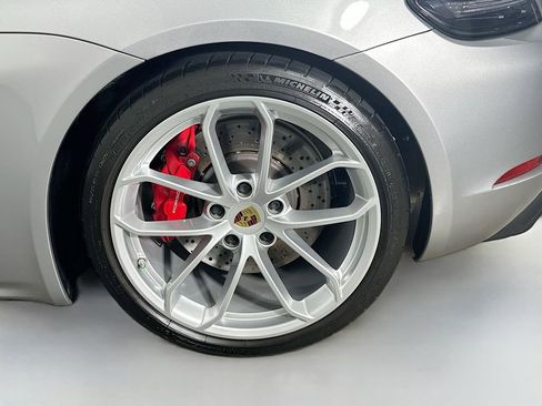 Certified 2022 Porsche 718 Boxster Spyder image 28