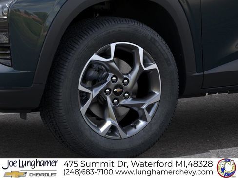 New 2026 Chevrolet Trax LT w/ Driver Confidence Package FWD image 9