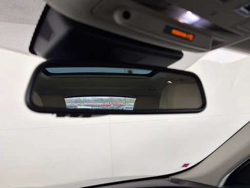 Used 2017 Jaguar F-PACE Premium image 31