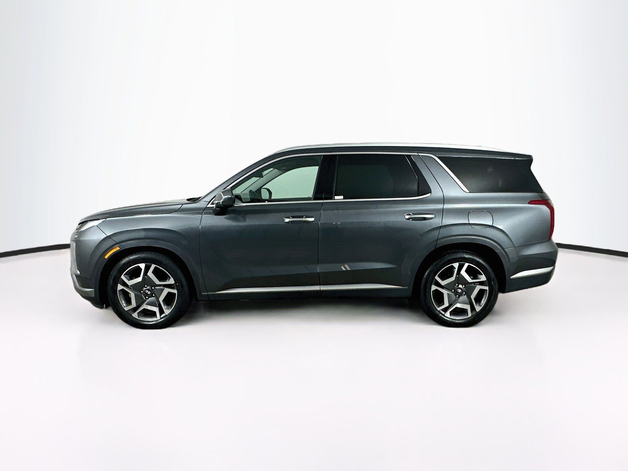Used 2024 Hyundai Palisade Limited AWD/4WD image 4