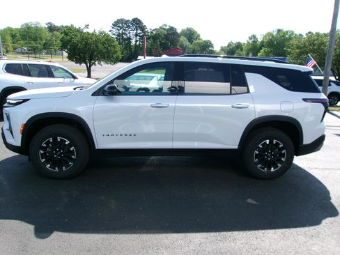 New 2026 Chevrolet Traverse Z71 w/ Driver Confidence Package AWD/4WD image 6