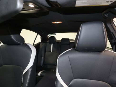 Used 2025 Toyota Camry SE image 18