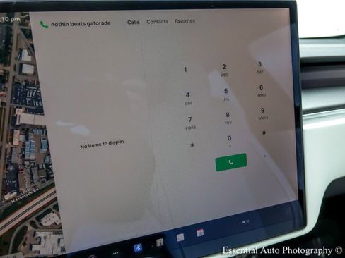 Used 2022 Tesla Model S Plaid image 22