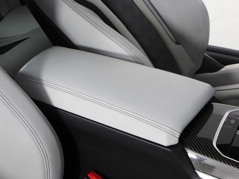 Used 2025 BMW M4 Competition image 17