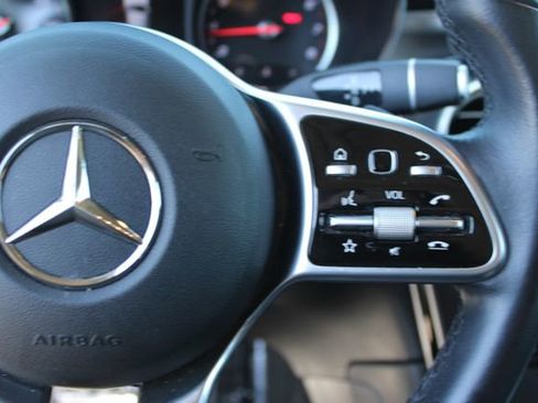 Used 2021 Mercedes-Benz GLC 300 image 18