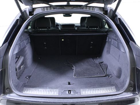 Used 2023 Land Rover Range Rover Velar R-Dynamic S image 10