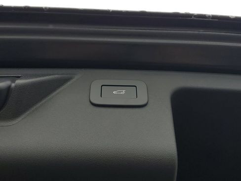 Used 2026 Land Rover Discovery Sport Landmark AWD/4WD image 30