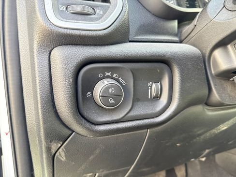 Used 2024 RAM 2500 Big Horn AWD/4WD image 13