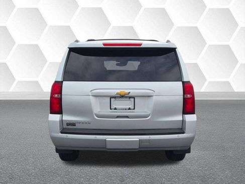 Used 2017 Chevrolet Suburban LT AWD/4WD image 4