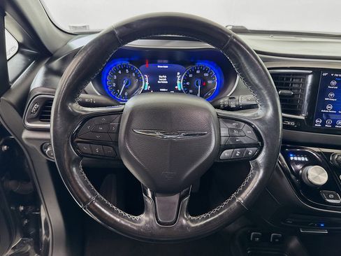 Used 2019 Chrysler Pacifica Touring-L Plus w/ Advanced Safetytec Group image 12