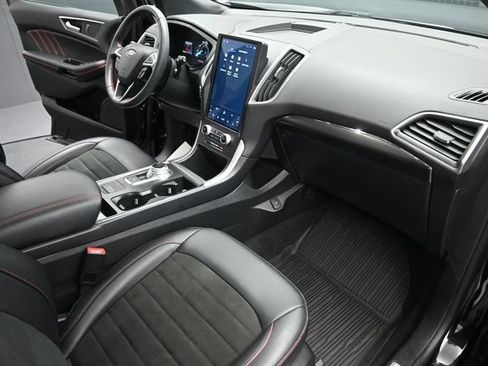 Certified 2024 Ford Edge ST-Line AWD/4WD image 27