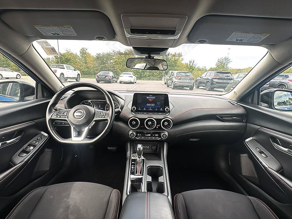 Certified 2025 Nissan Sentra SR FWD image 28