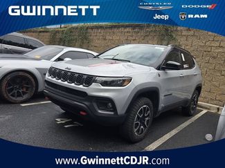 Used 2024 Jeep Compass Trailhawk AWD/4WD video 1