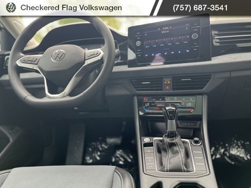 New 2026 Volkswagen Jetta SE image 5