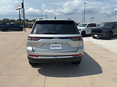 New 2025 Jeep Grand Cherokee Limited image 4
