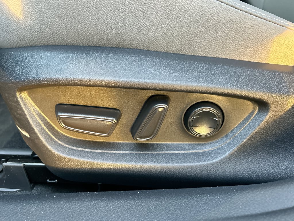 Certified 2025 Toyota Camry SE FWD image 12