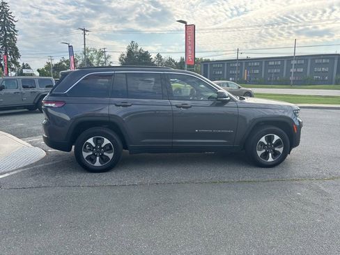 Used 2024 Jeep Grand Cherokee Limited 4xe AWD/4WD image 8