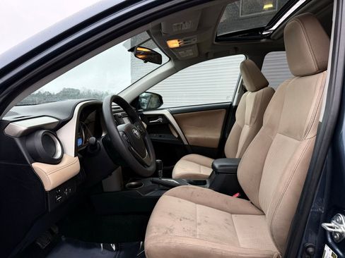 Used 2014 Toyota RAV4 XLE image 18