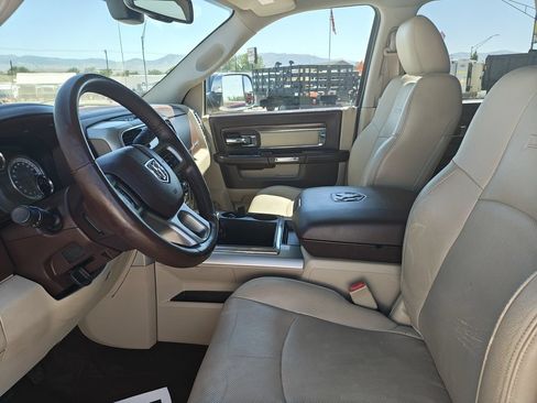 Used 2015 RAM 2500 Laramie w/ Convenience Group AWD/4WD image 4