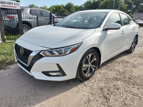 Used 2020 Nissan Sentra SV w/ Trunk Package FWD image 1