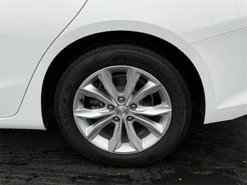 Used 2023 Chevrolet Malibu LT image 4