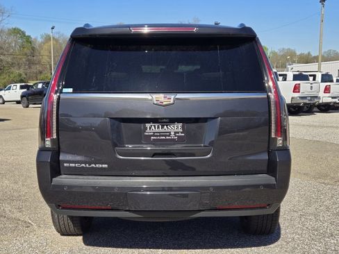 Used 2019 Cadillac Escalade Platinum AWD/4WD image 8