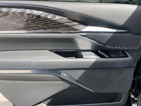 New 2025 Cadillac Escalade IQ Luxury 1 image 40