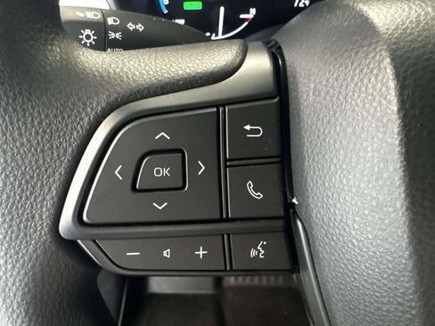 Used 2026 Toyota Sienna LE FWD image 21