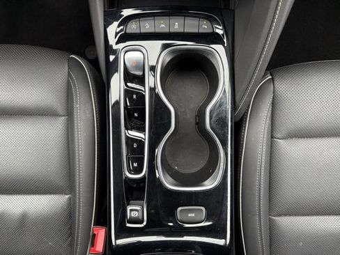 Used 2023 Buick Envision Essence image 24