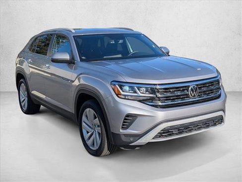 Used 2022 Volkswagen Atlas Cross Sport SE image 3