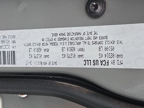 Used 2017 Chrysler 300 Limited image 34