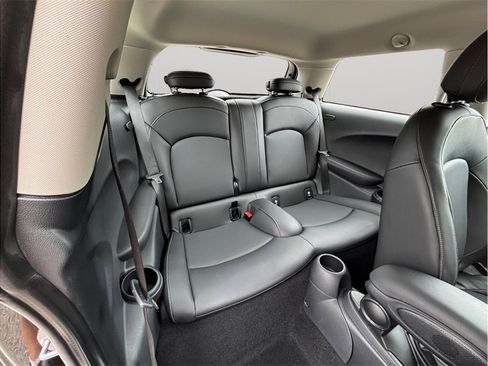 Used 2021 MINI Cooper 2-Door Hardtop FWD image 33