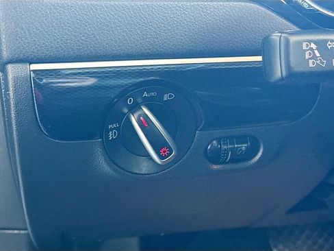 Used 2017 Volkswagen Jetta SEL image 11